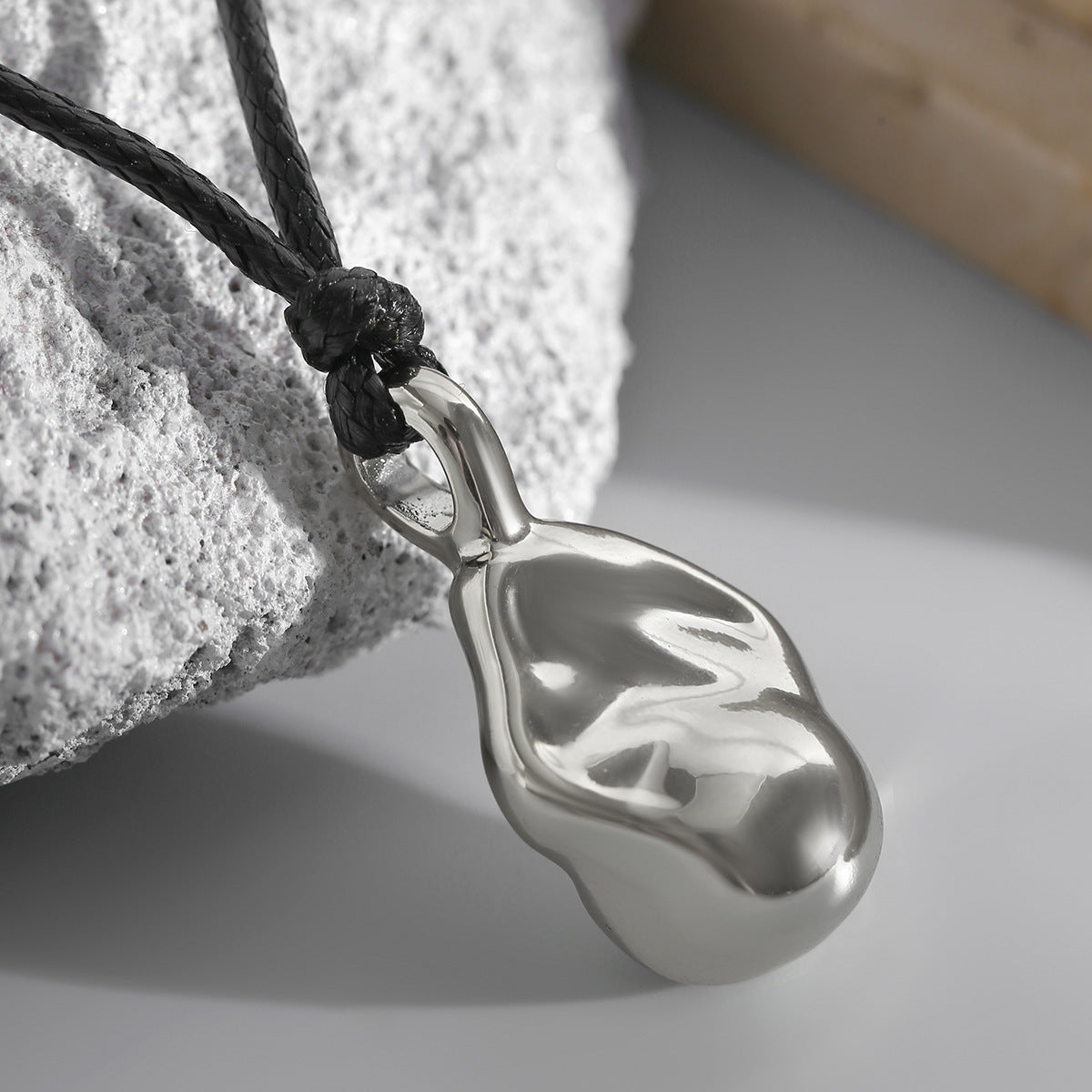 Men's Simplicity Leather Wax Line Irregular Pendant Necklace