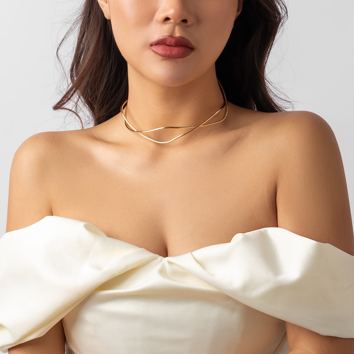 Simple Clavicle Chain Open Line Geometric Neck Ring Metallic