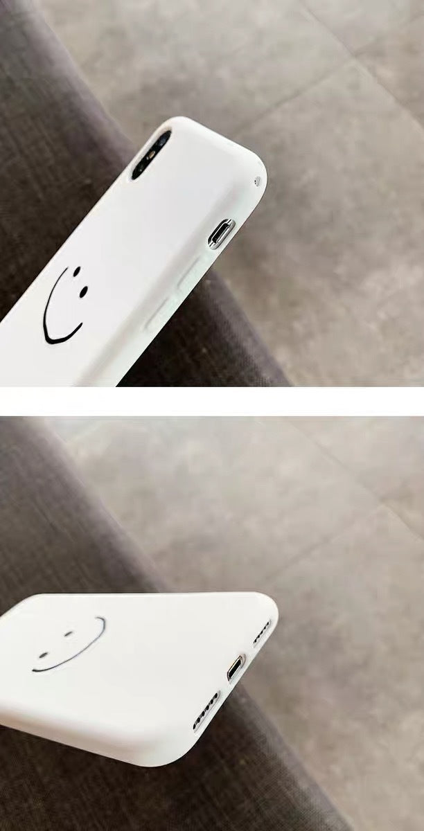 Mobile phone case with simple personality and smiling face