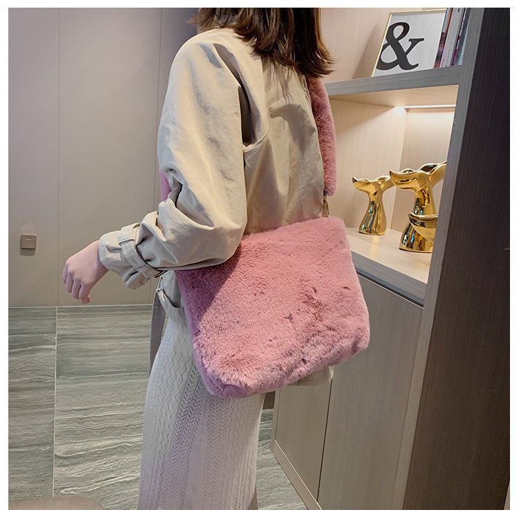 Large capacity fashion plush female bag