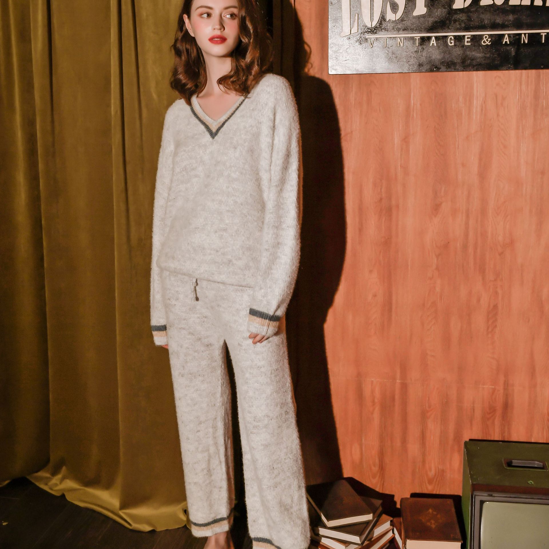 Sweet V-neck pajama suit home service women