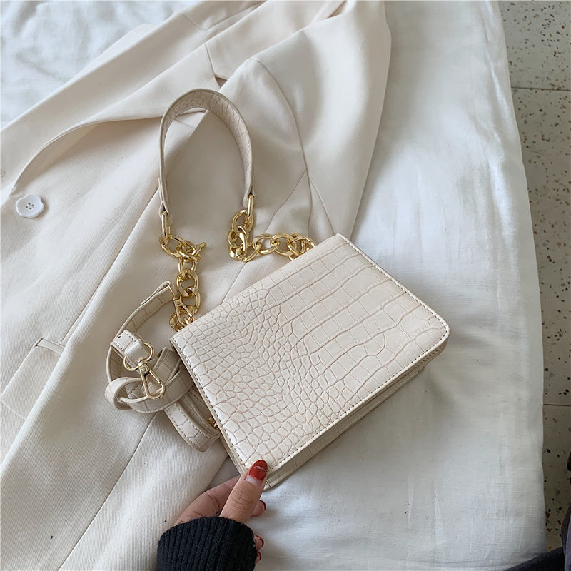 Versatile women's One Shoulder Messenger Bag