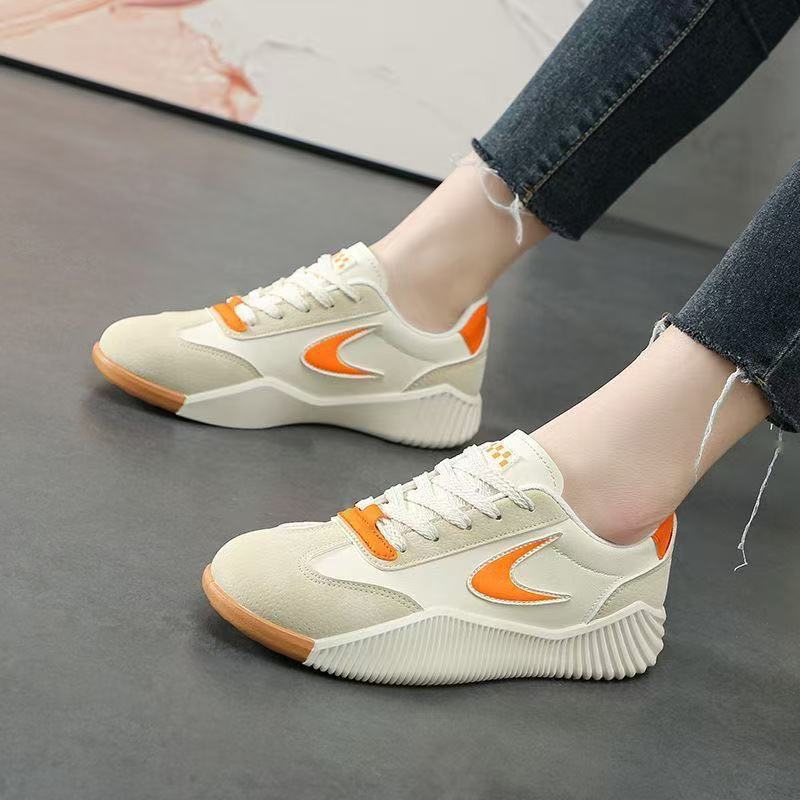 Soft Leather Casual Sneaker Soft Bottom Portable Traveling